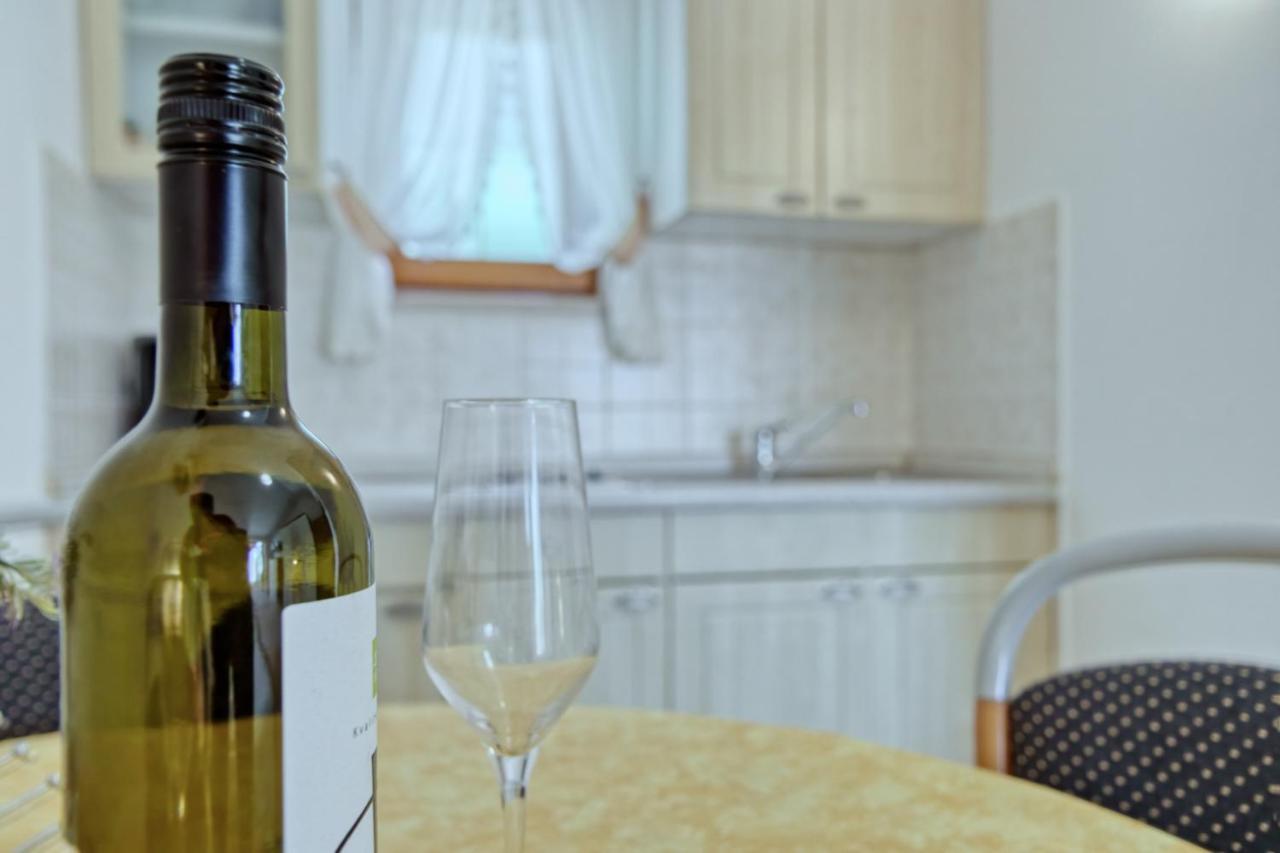 Apartmets Slavica 1644 Banjole Εξωτερικό φωτογραφία