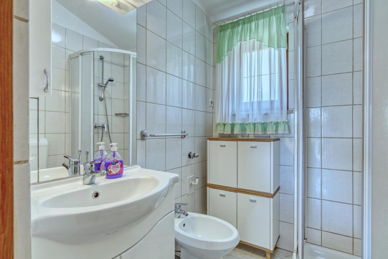 Apartmets Slavica 1644 Banjole Εξωτερικό φωτογραφία