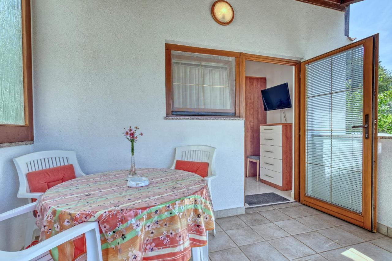 Apartmets Slavica 1644 Banjole Εξωτερικό φωτογραφία