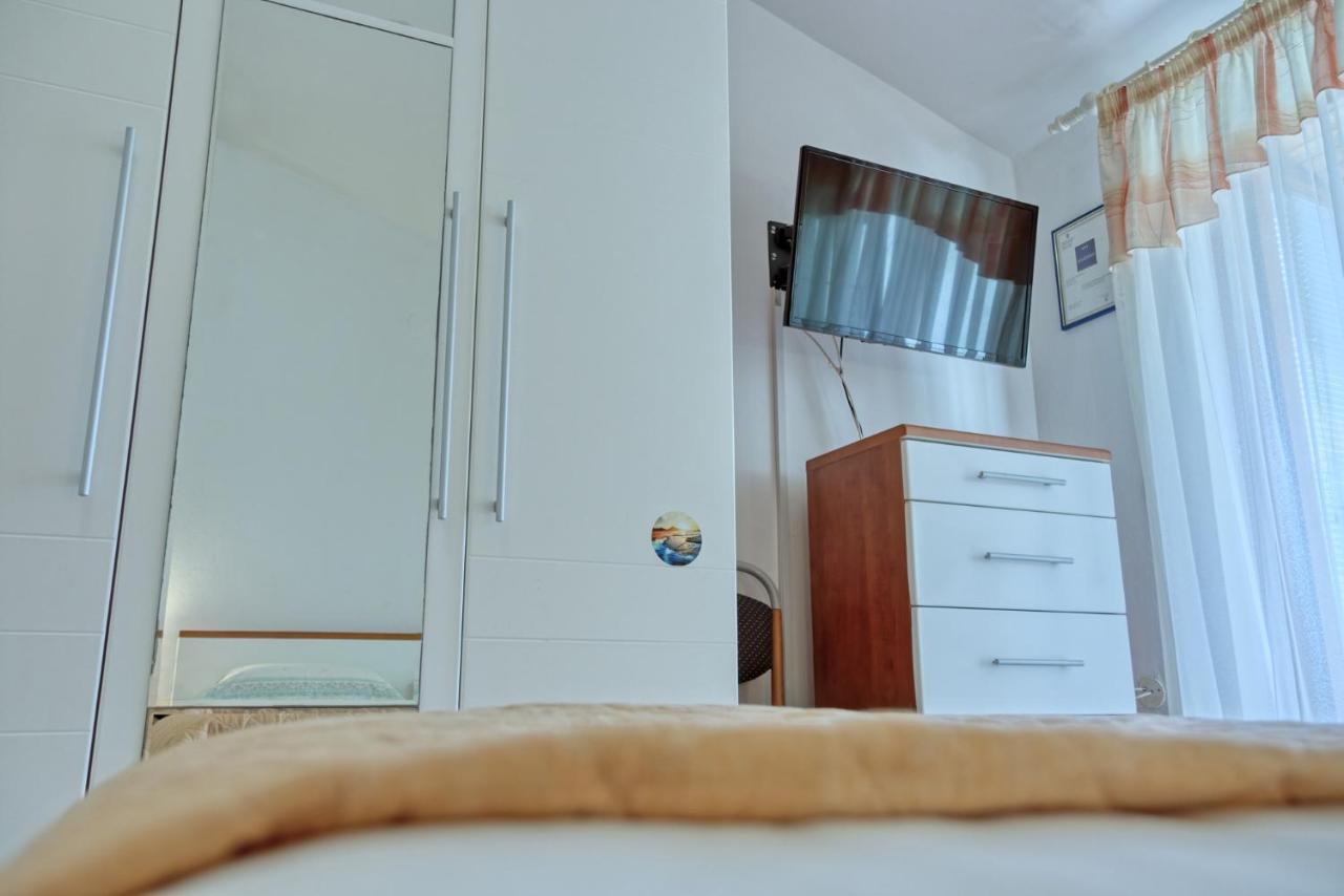 Apartmets Slavica 1644 Banjole Εξωτερικό φωτογραφία